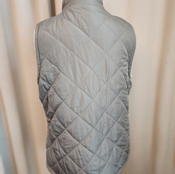 Unbranded Reversible Vest size M Color Sage Green/Blue - Picture 7 of 9